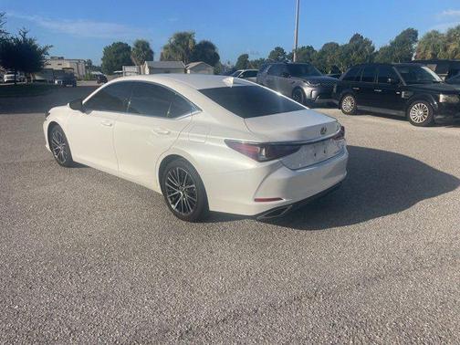 2023 Lexus ES 350 Base