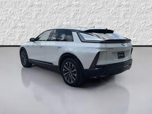 Crystal White Tricoat 2024 Cadillac LYRIQ Sport