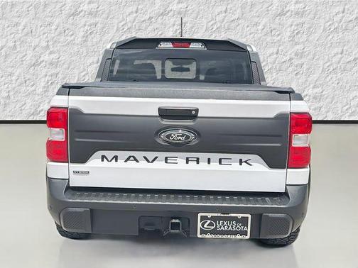 Oxford White 2022 Ford Maverick Lariat