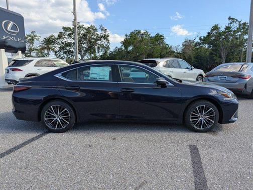 2025 Lexus ES 350 Base