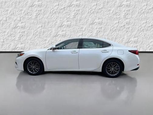Eminent White Pearl 2018 Lexus ES 350 Base
