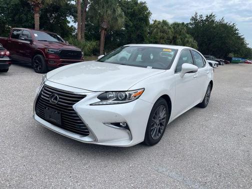 Eminent White Pearl 2018 Lexus ES 350 Base