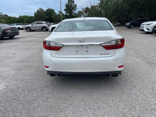 Eminent White Pearl 2018 Lexus ES 350 Base