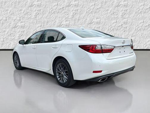 Eminent White Pearl 2018 Lexus ES 350 Base