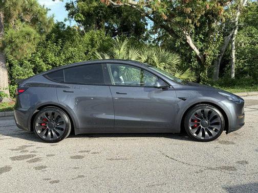 2023 Tesla Model Y Performance Dual Motor All-Wheel Drive