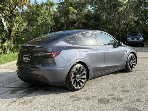 2023 Tesla Model Y Performance Dual Motor All-Wheel Drive