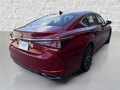2025 Lexus ES 350 Base