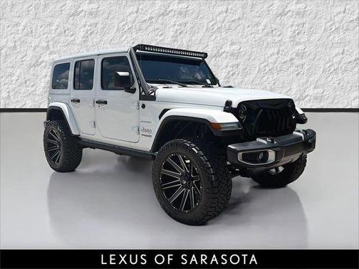 Bright White Clearcoat 2021 Jeep Wrangler Unlimited Sahara
