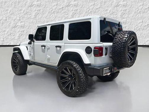 Bright White Clearcoat 2021 Jeep Wrangler Unlimited Sahara