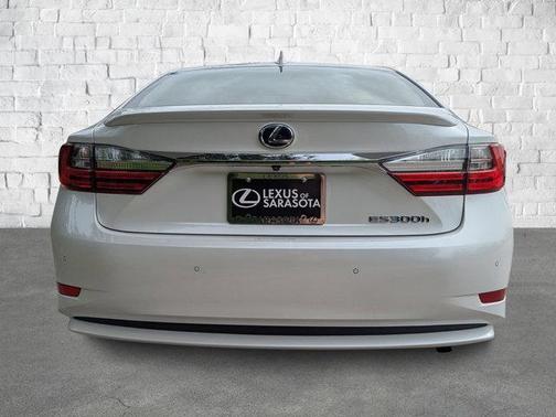 2018 Lexus ES 300h Base