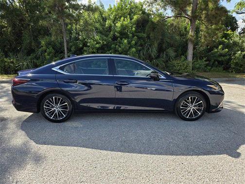 2025 Lexus ES 350 Base