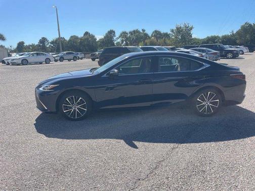 2025 Lexus ES 350 Base