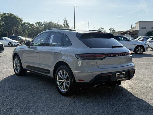 2023 Porsche Macan Base