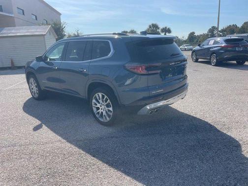 2025 GMC Acadia Denali