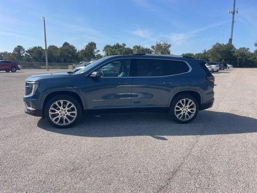 2025 GMC Acadia Denali