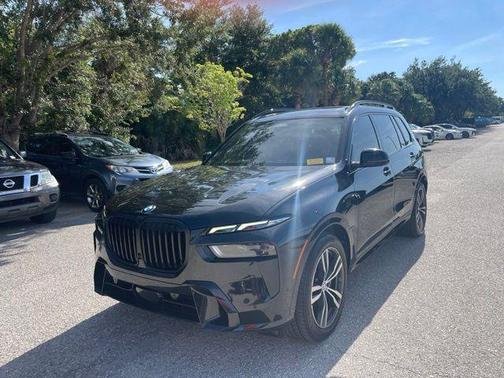 Black Sapphire Metallic 2024 BMW X7 xDrive40i