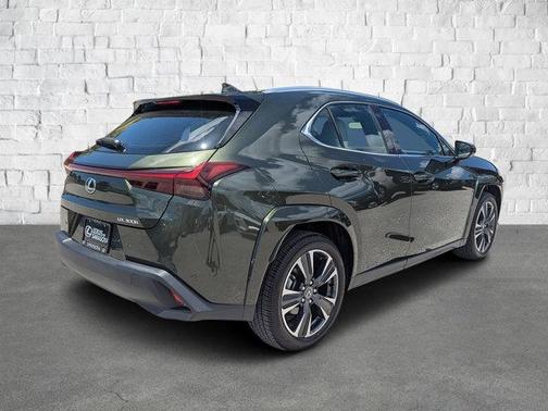 2025 Lexus UX 300h Premium