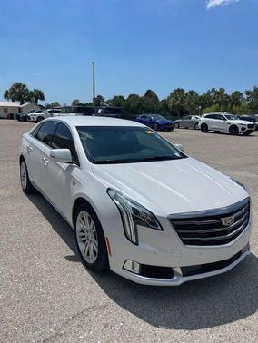 Crystal White Tricoat 2018 Cadillac XTS Luxury