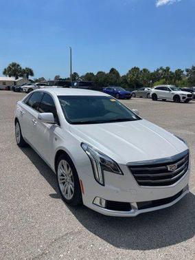 Crystal White Tricoat 2018 Cadillac XTS Luxury