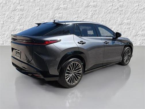 2024 Lexus RZ 450e Luxury