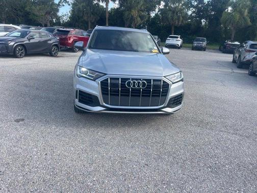 2022 Audi Q7 55 Prestige