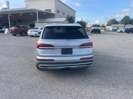 2022 Audi Q7 55 Prestige