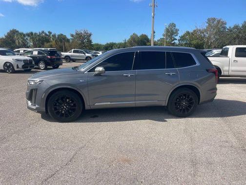 2022 Cadillac XT6 Luxury FWD