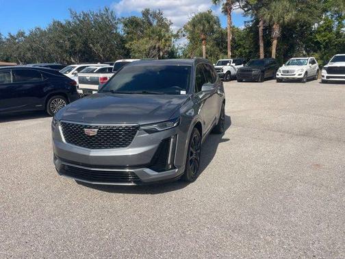 2022 Cadillac XT6 Luxury FWD