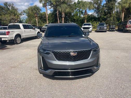 2022 Cadillac XT6 Luxury FWD