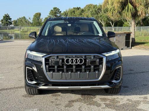 2025 Audi Q7 55 Premium Plus