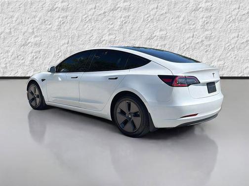 Pearl White Multi-Coat 2023 Tesla Model 3 Standard Range