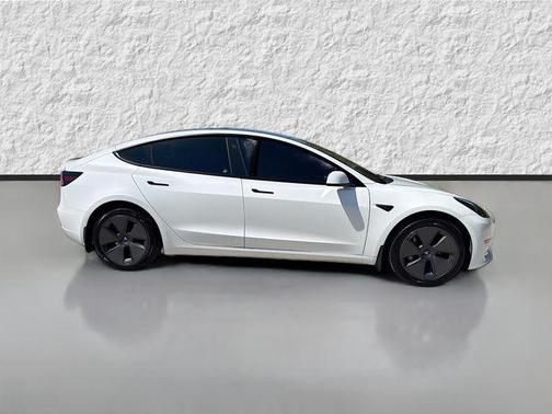 Pearl White Multi-Coat 2023 Tesla Model 3 Standard Range