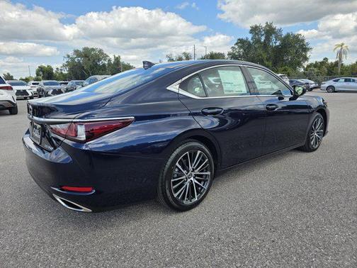 2025 Lexus ES 350 Base