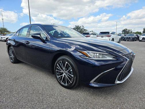 2025 Lexus ES 350 Base