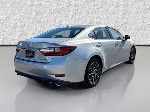 2017 Lexus ES 350 Base