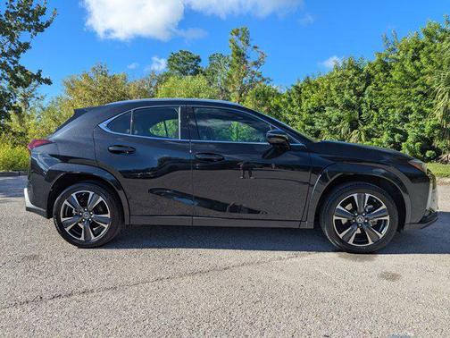 2023 Lexus UX 250h Base