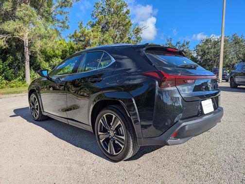 2023 Lexus UX 250h Base