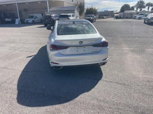 2023 Lexus ES 350 Ultra Luxury
