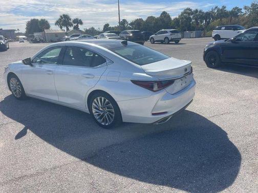 2023 Lexus ES 350 Ultra Luxury