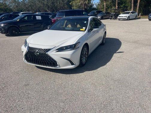2023 Lexus ES 350 Ultra Luxury