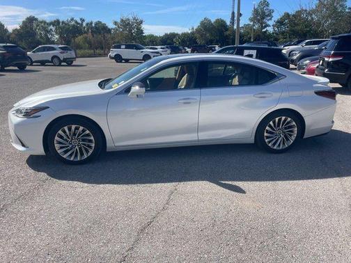 2023 Lexus ES 350 Ultra Luxury