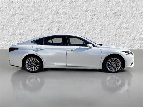 2023 Lexus ES 350 Ultra Luxury