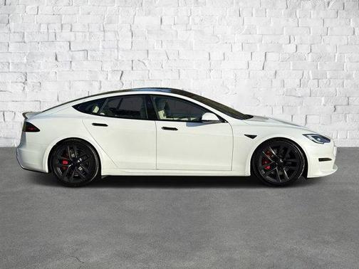 2023 Tesla Model S Plaid
