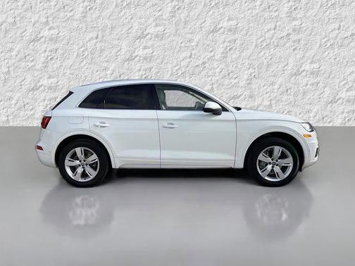2019 Audi Q5 45 Premium