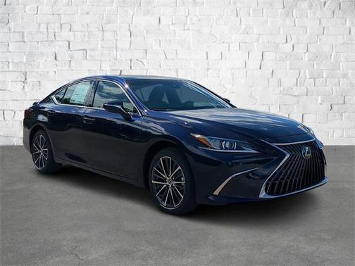 2025 Lexus ES 300h Base
