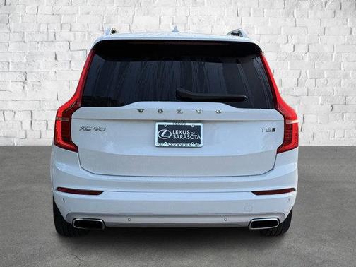 2019 Volvo XC90 T6 Momentum