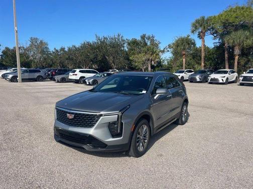 2024 Cadillac XT4 Premium Luxury