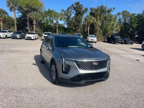 2024 Cadillac XT4 Premium Luxury