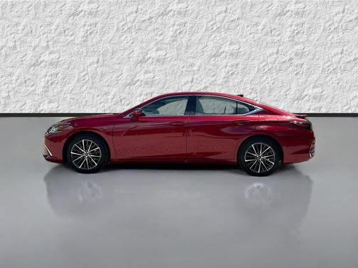 2025 Lexus ES 300h Base