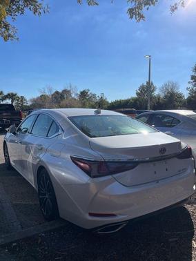 2025 Lexus ES 350 Base
